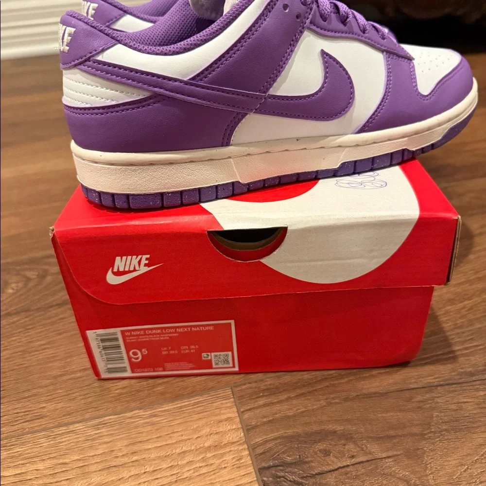 Brand new never worn nike purple and white dunks. Size 9.5 - Picture 3 of 3